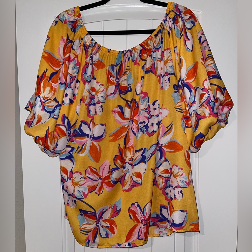 Floral Bubble Sleeve Top